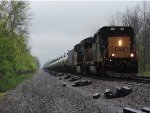 CSX 4063 in the rain 